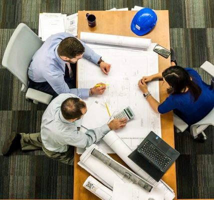 Consulter un site d’annonces géolocalisées en immobilier d’entreprise : quels avantages ?