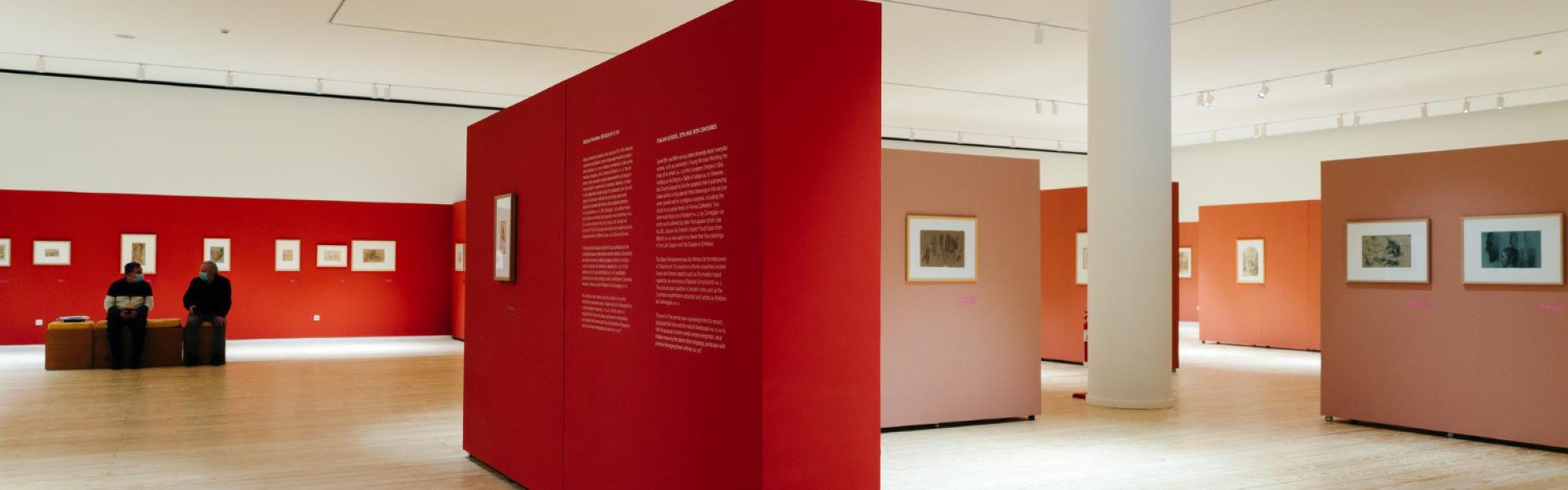 Réussir l’agencement de vos expositions grâce aux cloisons modulaires innovantes